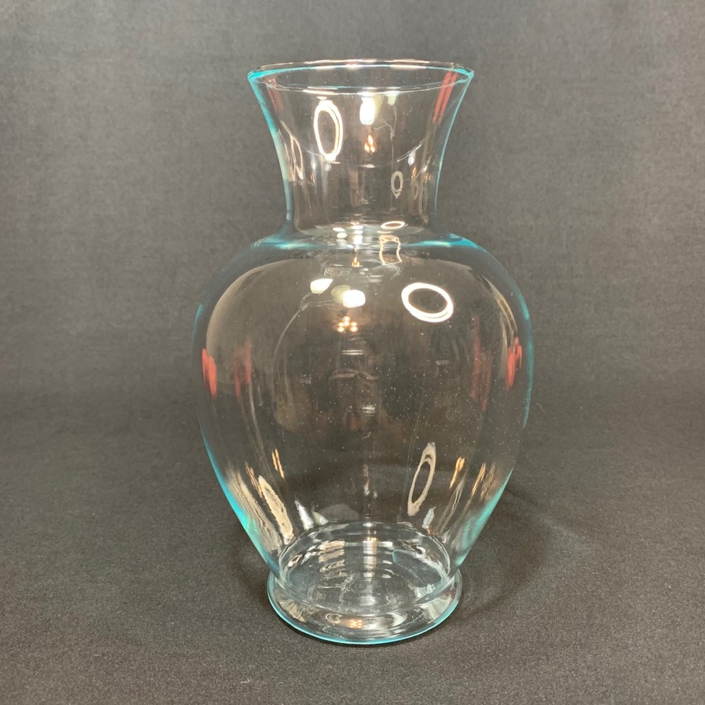 Classic Style 8-3/4" Clear Glass Vase